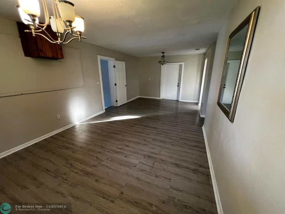 For Rent: $2,775 (4 beds, 1 baths, 1331 Square Feet)