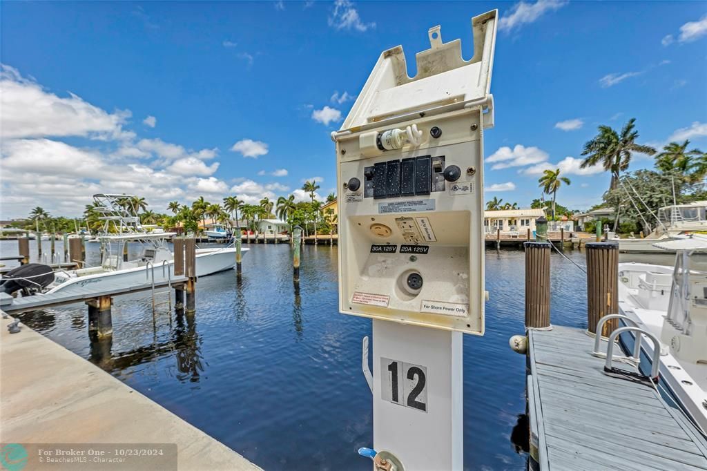 For Sale: $1,595,000 (3 beds, 3 baths, 2847 Square Feet)