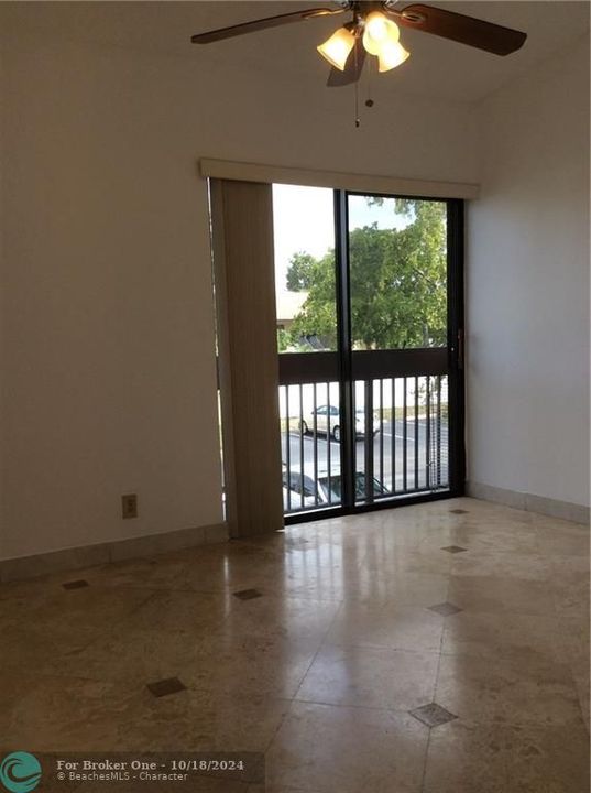 For Rent: $2,350 (2 beds, 2 baths, 1100 Square Feet)