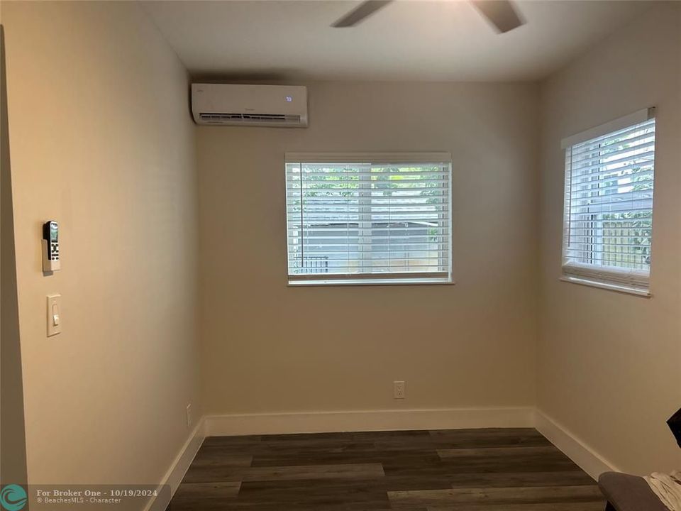 For Rent: $2,200 (2 beds, 1 baths, 3997 Square Feet)