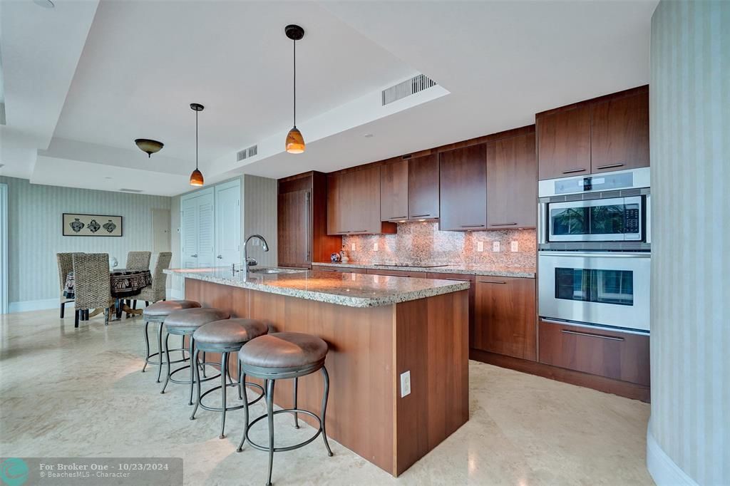 For Sale: $1,250,000 (1 beds, 1 baths, 1603 Square Feet)