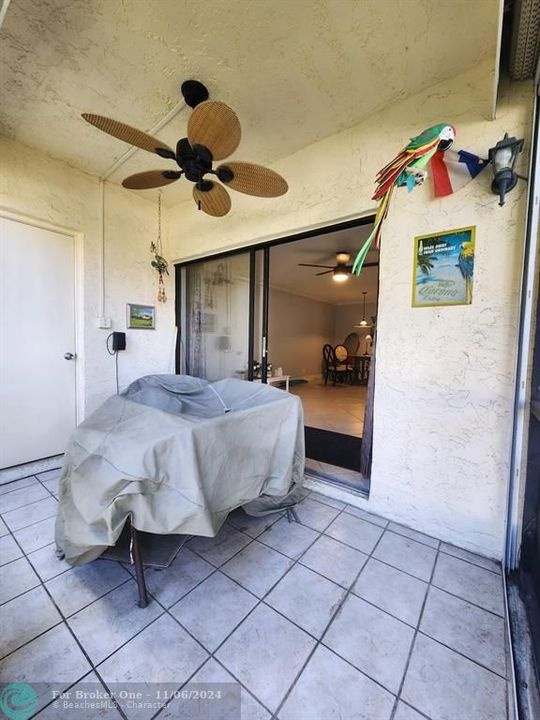 For Rent: $2,100 (2 beds, 2 baths, 936 Square Feet)