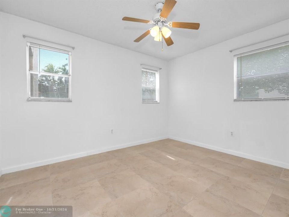 For Sale: $135,000 (2 beds, 2 baths, 850 Square Feet)