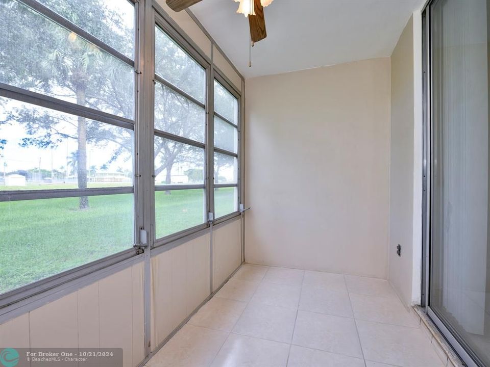 For Sale: $135,000 (2 beds, 2 baths, 850 Square Feet)