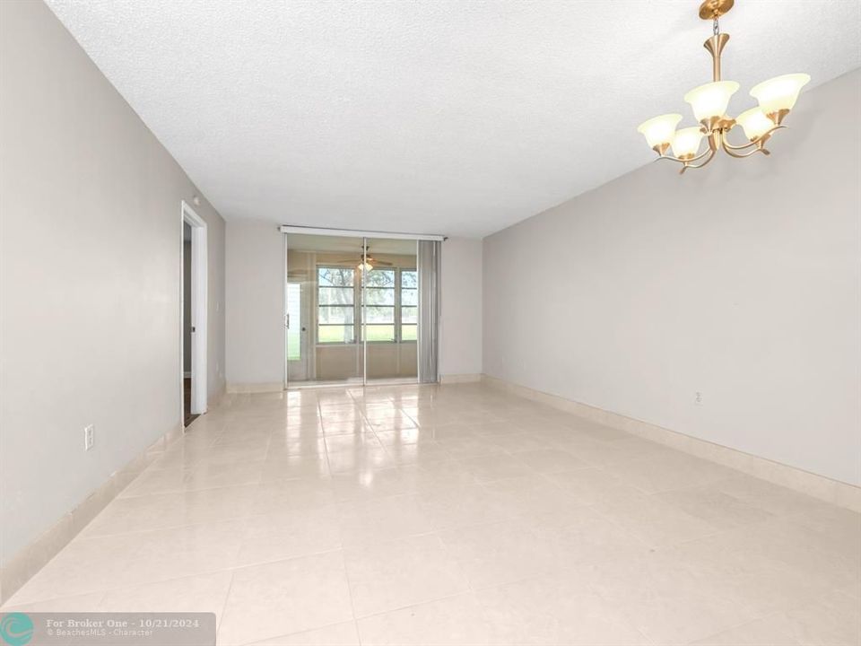 For Sale: $135,000 (2 beds, 2 baths, 850 Square Feet)