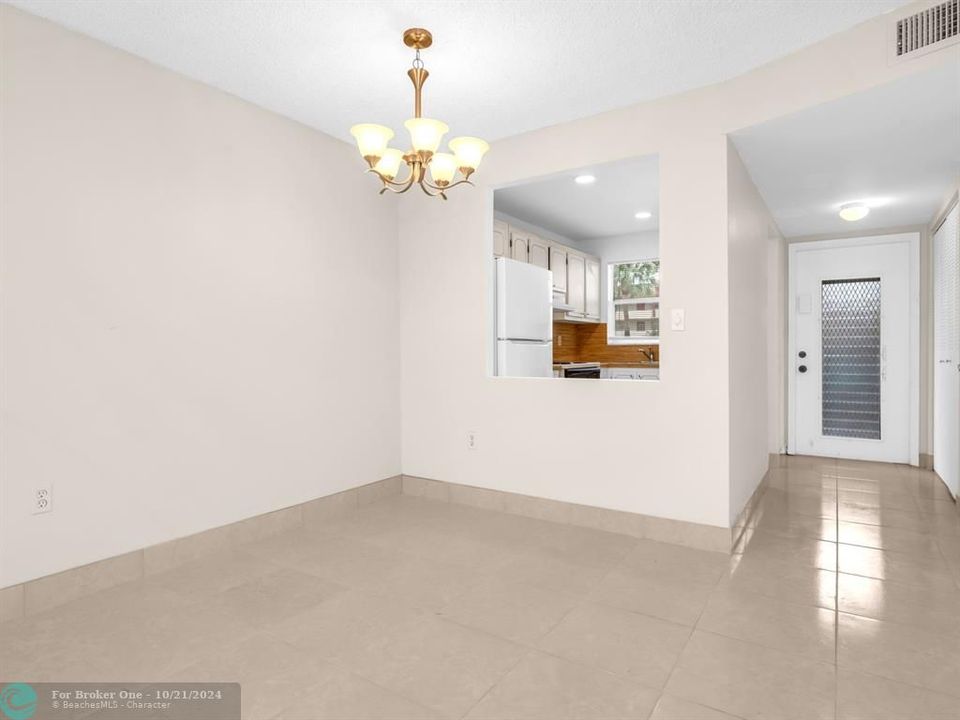 For Sale: $135,000 (2 beds, 2 baths, 850 Square Feet)