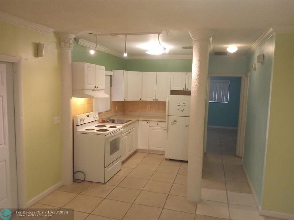 For Sale: $1,500 (1 beds, 1 baths, 550 Square Feet)