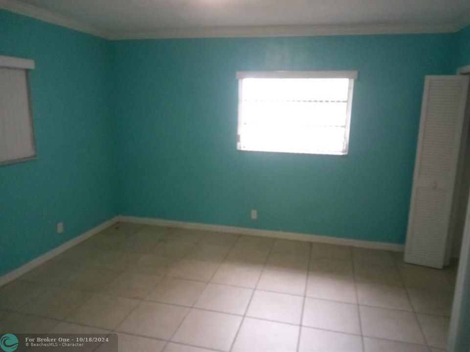 For Sale: $1,500 (1 beds, 1 baths, 550 Square Feet)