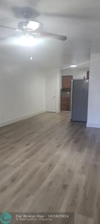 For Sale: $1,500 (0 beds, 1 baths, 500 Square Feet)