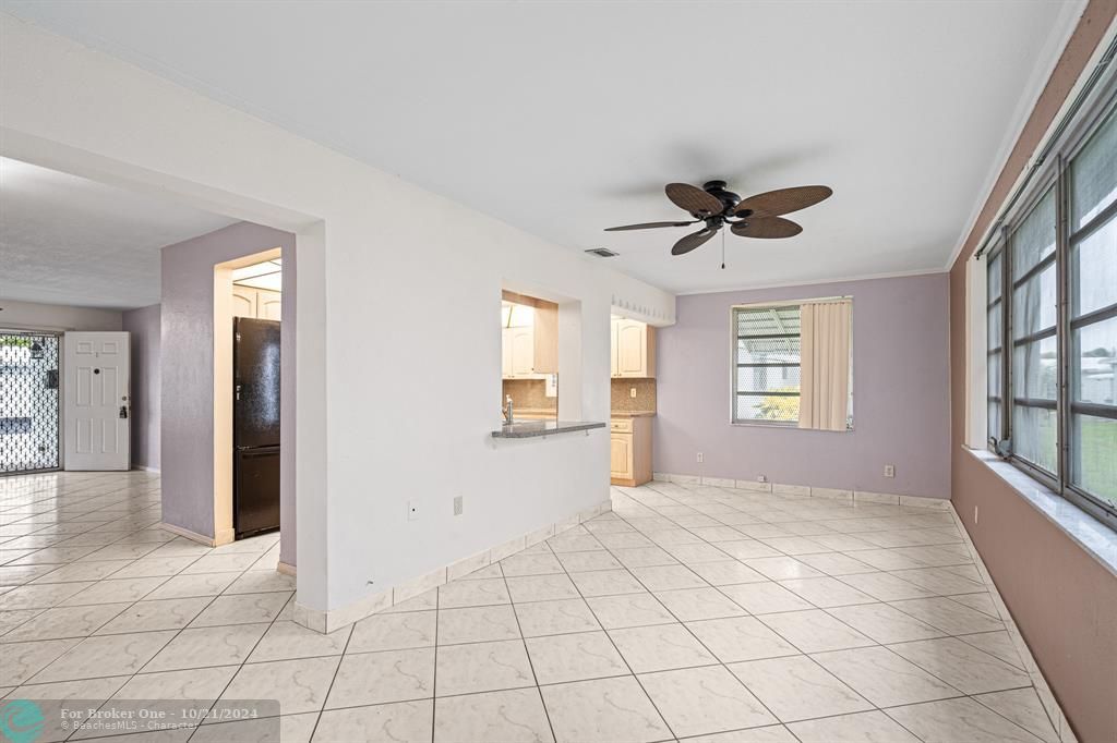 For Sale: $315,000 (2 beds, 2 baths, 1331 Square Feet)