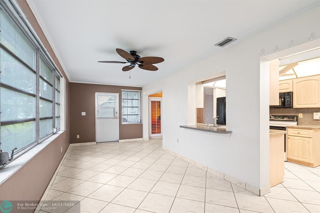 For Sale: $315,000 (2 beds, 2 baths, 1331 Square Feet)