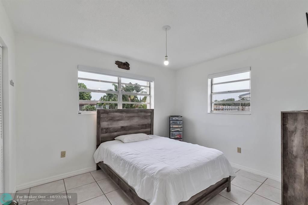 For Sale: $549,000 (3 beds, 1 baths, 1080 Square Feet)