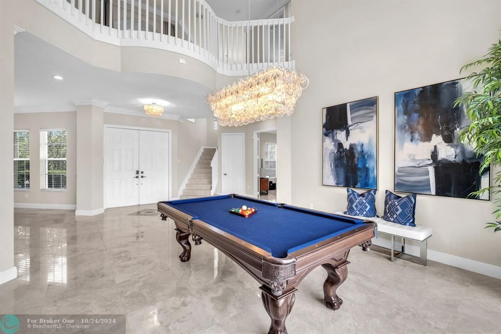 For Sale: $1,999,999 (6 beds, 4 baths, 4287 Square Feet)