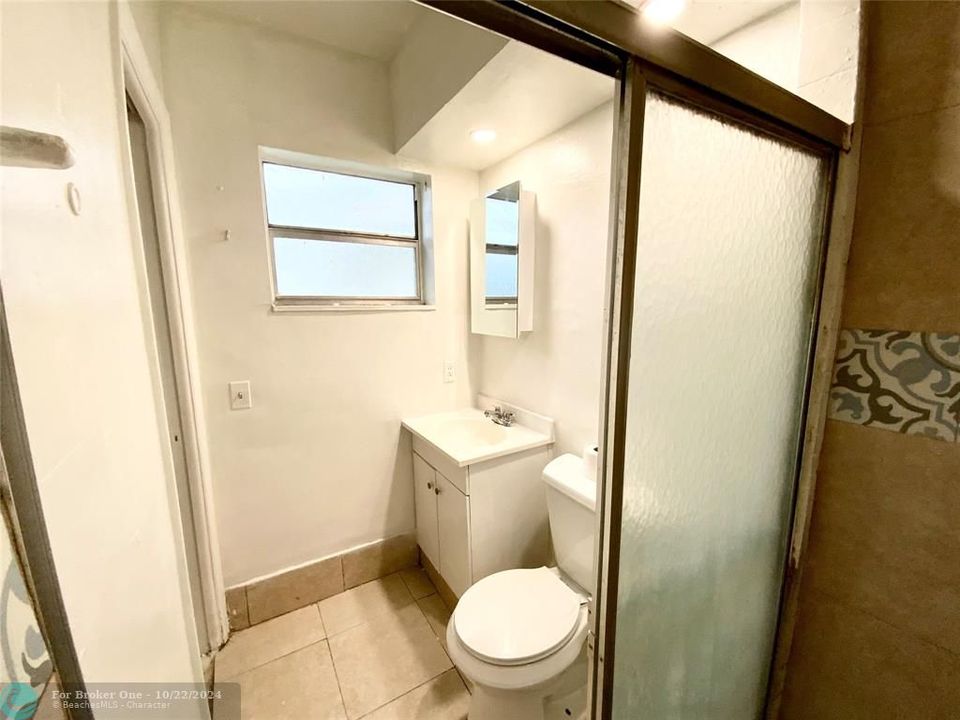 For Sale: $2,600 (2 beds, 2 baths, 1237 Square Feet)