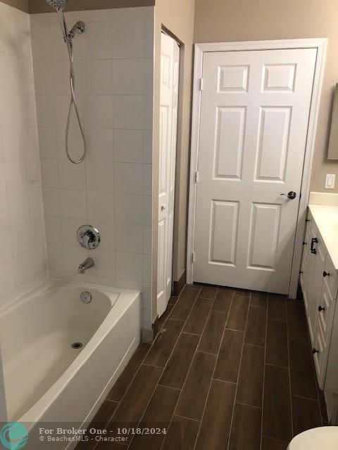 For Rent: $2,750 (2 beds, 2 baths, 1118 Square Feet)