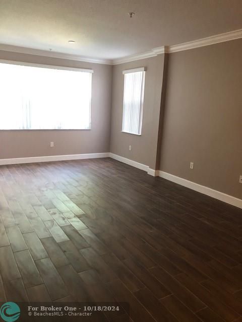 For Rent: $2,750 (2 beds, 2 baths, 1118 Square Feet)