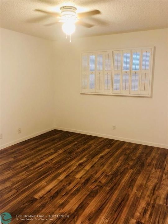 For Sale: $139,000 (2 beds, 2 baths, 1092 Square Feet)