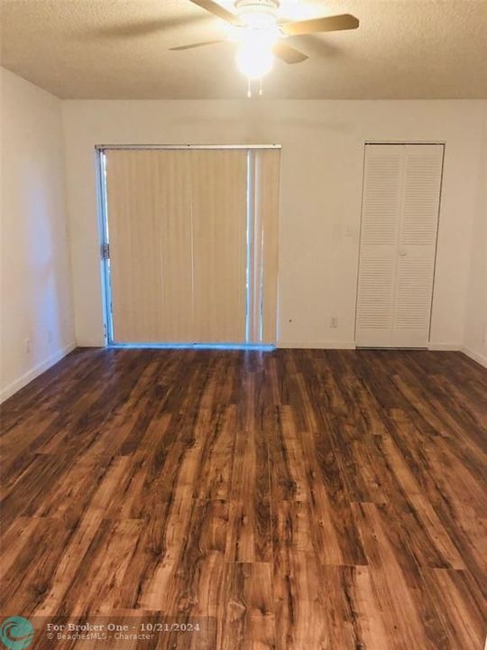 For Sale: $139,000 (2 beds, 2 baths, 1092 Square Feet)