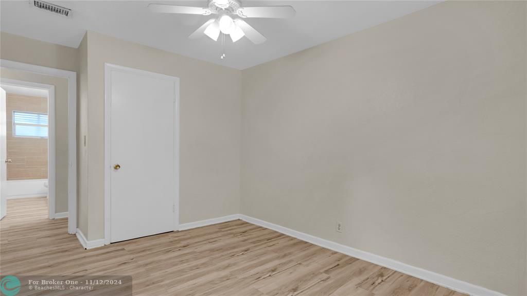 Active With Contract: $2,900 (3 beds, 1 baths, 1241 Square Feet)