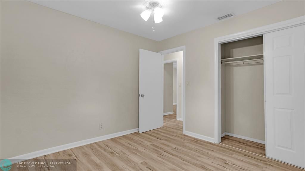 Active With Contract: $2,900 (3 beds, 1 baths, 1241 Square Feet)