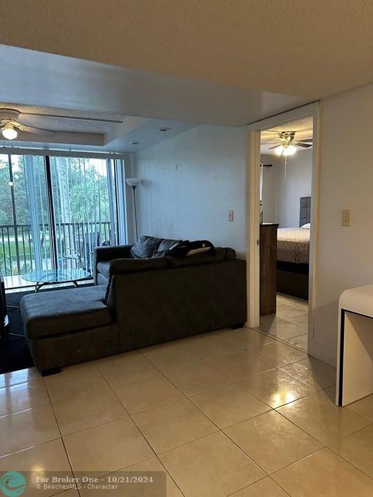 En Venta: $140,000 (2 camas, 2 baños, 1085 Pies cuadrados)