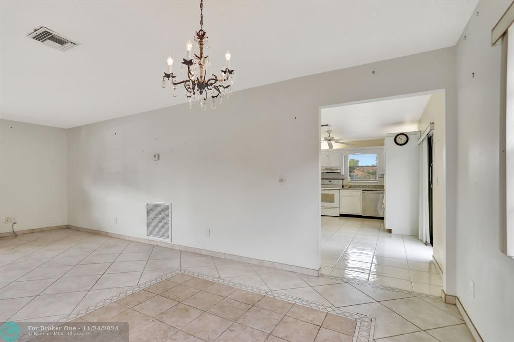 Active With Contract: $424,900 (3 beds, 2 baths, 1722 Square Feet)