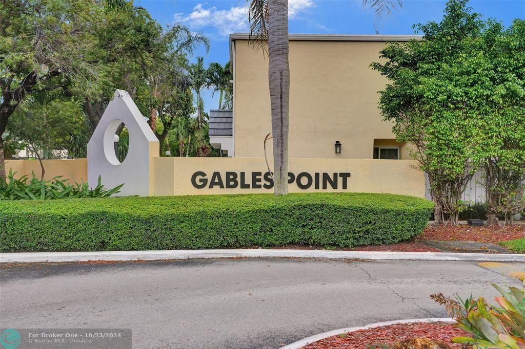 Recently Sold: $385,000 (2 beds, 2 baths, 1025 Square Feet)