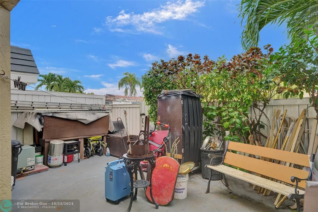 Recently Sold: $385,000 (2 beds, 2 baths, 1025 Square Feet)