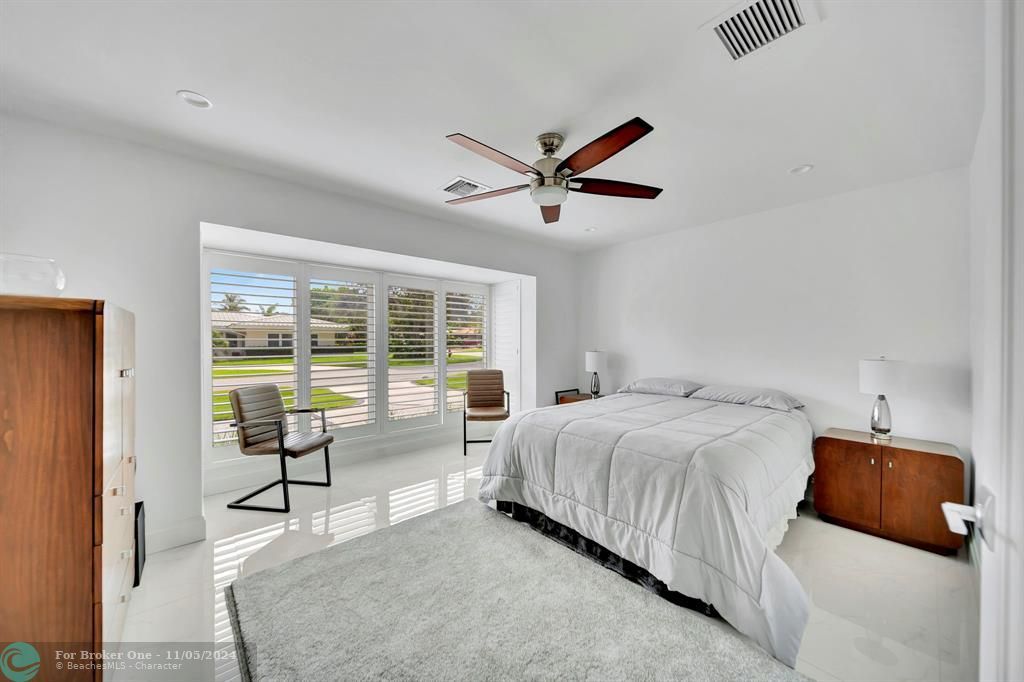 Active With Contract: $1,800,000 (4 beds, 3 baths, 2750 Square Feet)