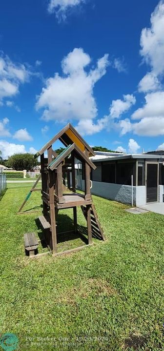 For Sale: $528,000 (3 beds, 2 baths, 1654 Square Feet)