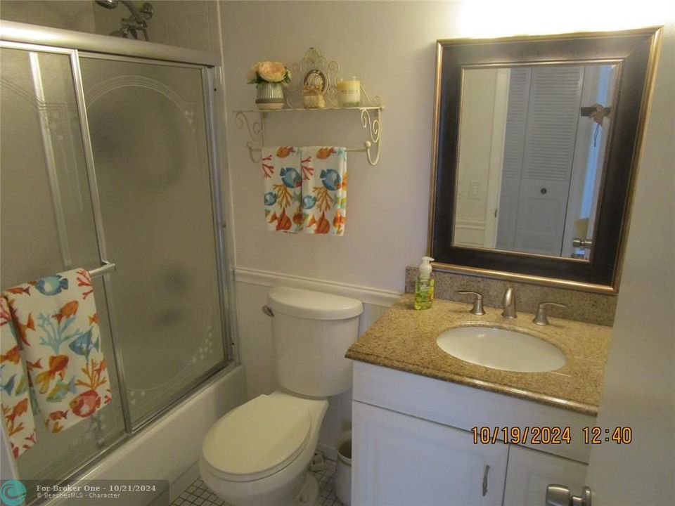 For Sale: $169,000 (2 beds, 2 baths, 810 Square Feet)