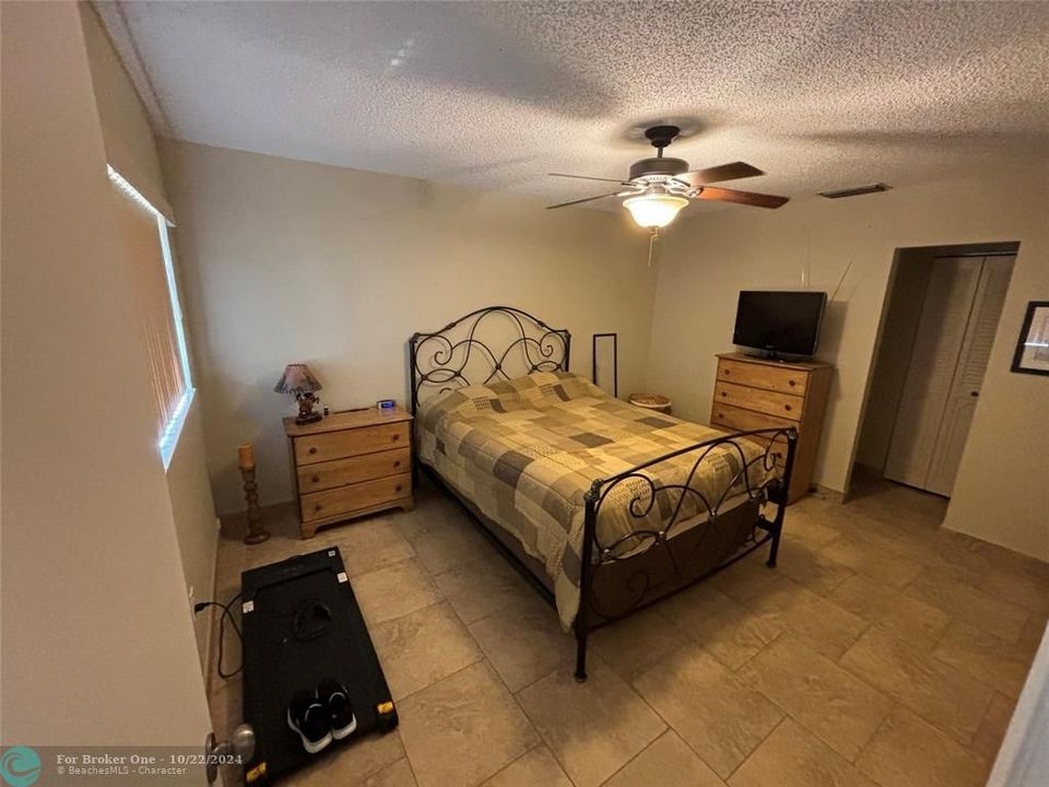 For Sale: $539,500 (2 beds, 2 baths, 1191 Square Feet)