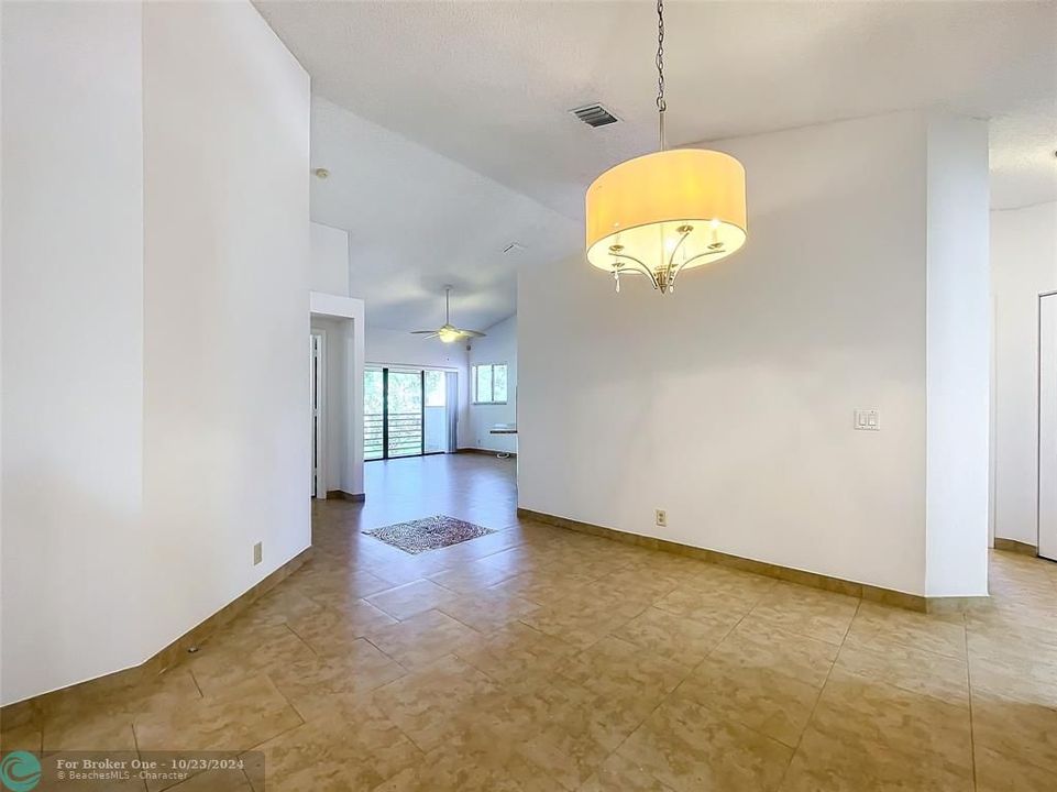 En Venta: $248,990 (2 camas, 2 baños, 996 Pies cuadrados)