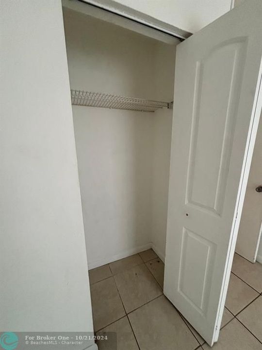 En Venta: $250,000 (3 camas, 2 baños, 1080 Pies cuadrados)