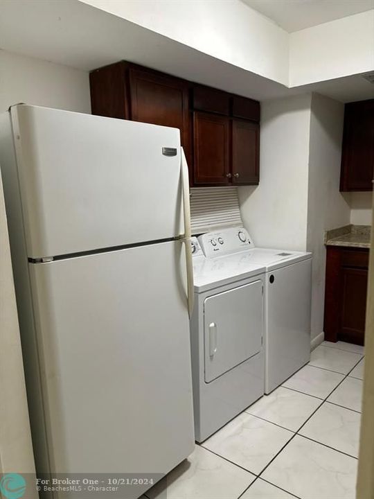 For Sale: $250,000 (3 beds, 2 baths, 1080 Square Feet)