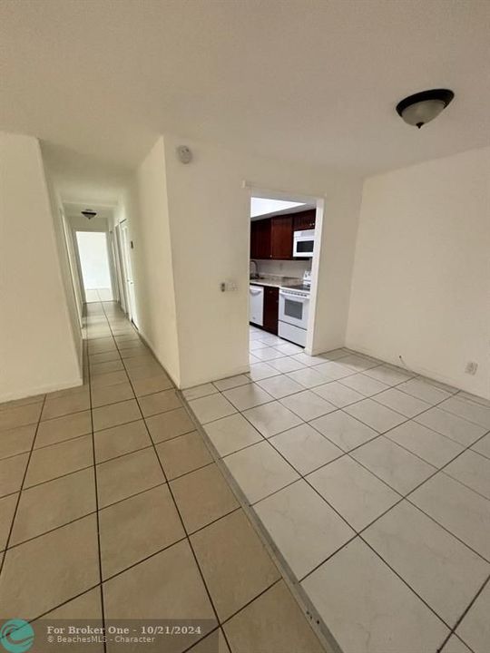 En Venta: $250,000 (3 camas, 2 baños, 1080 Pies cuadrados)