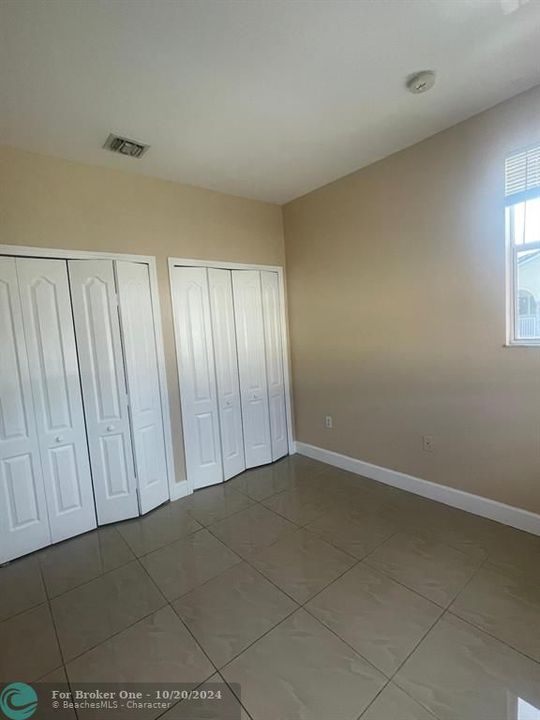 For Rent: $2,200 (3 beds, 2 baths, 1088 Square Feet)