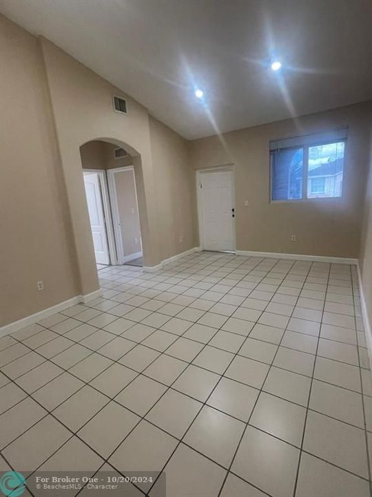 For Rent: $2,200 (3 beds, 2 baths, 1088 Square Feet)