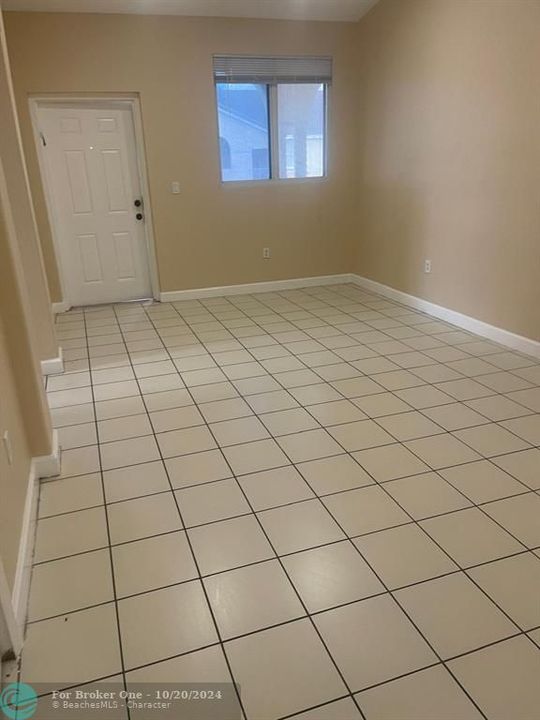 For Rent: $2,200 (3 beds, 2 baths, 1088 Square Feet)