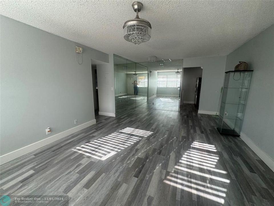 For Rent: $2,000 (2 beds, 2 baths, 768 Square Feet)