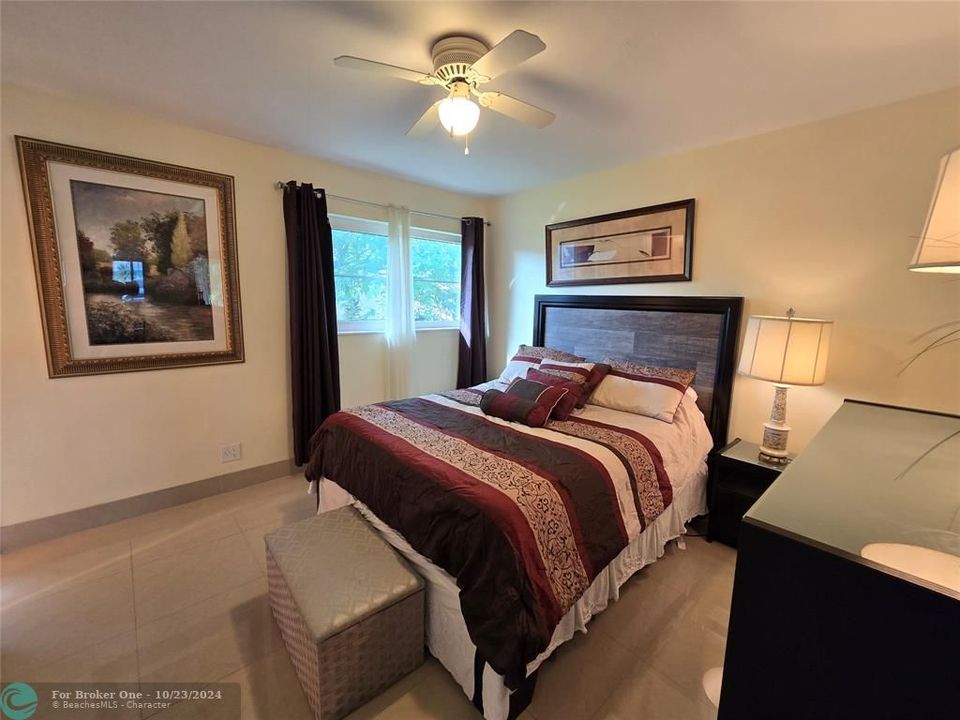 For Sale: $240,000 (2 beds, 2 baths, 763 Square Feet)