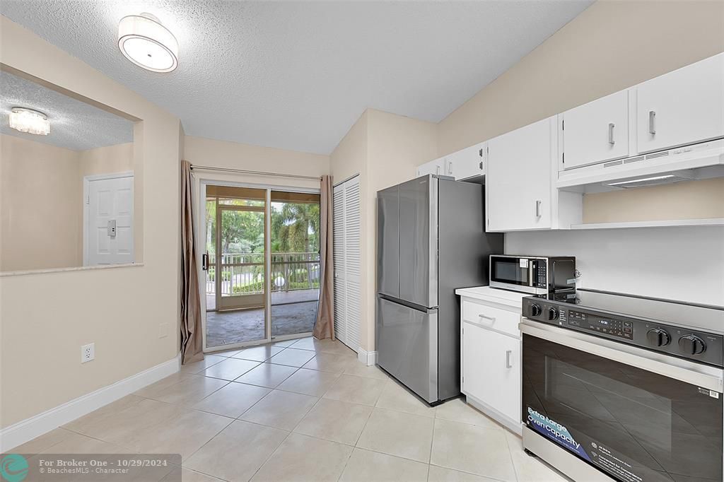 For Sale: $249,999 (2 beds, 2 baths, 1250 Square Feet)