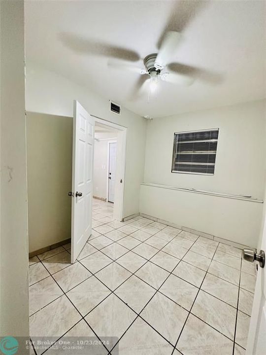 For Sale: $389,000 (4 beds, 2 baths, 1487 Square Feet)