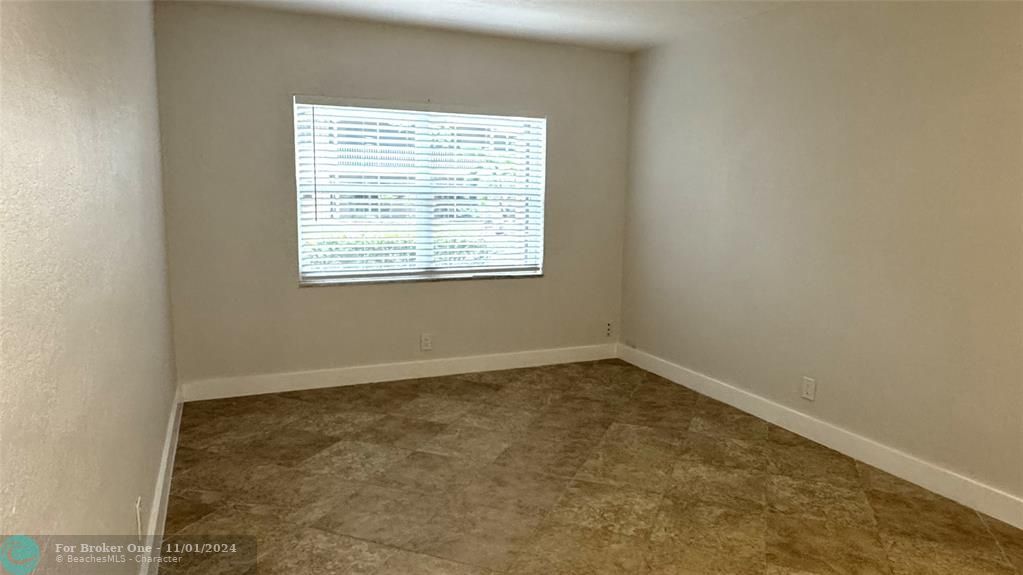 For Rent: $1,775 (1 beds, 1 baths, 765 Square Feet)