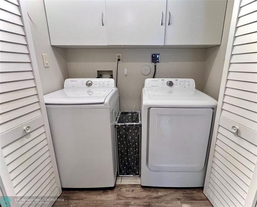 For Sale: $369,000 (3 beds, 2 baths, 1330 Square Feet)