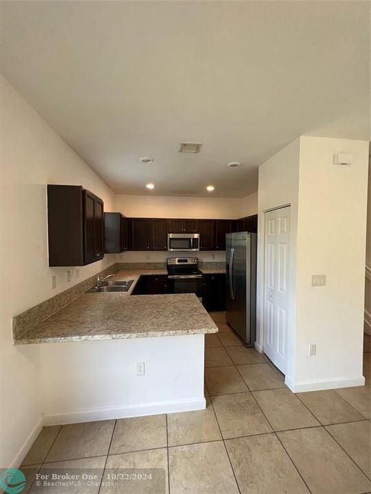 For Sale: $429,900 (4 beds, 2 baths, 1705 Square Feet)