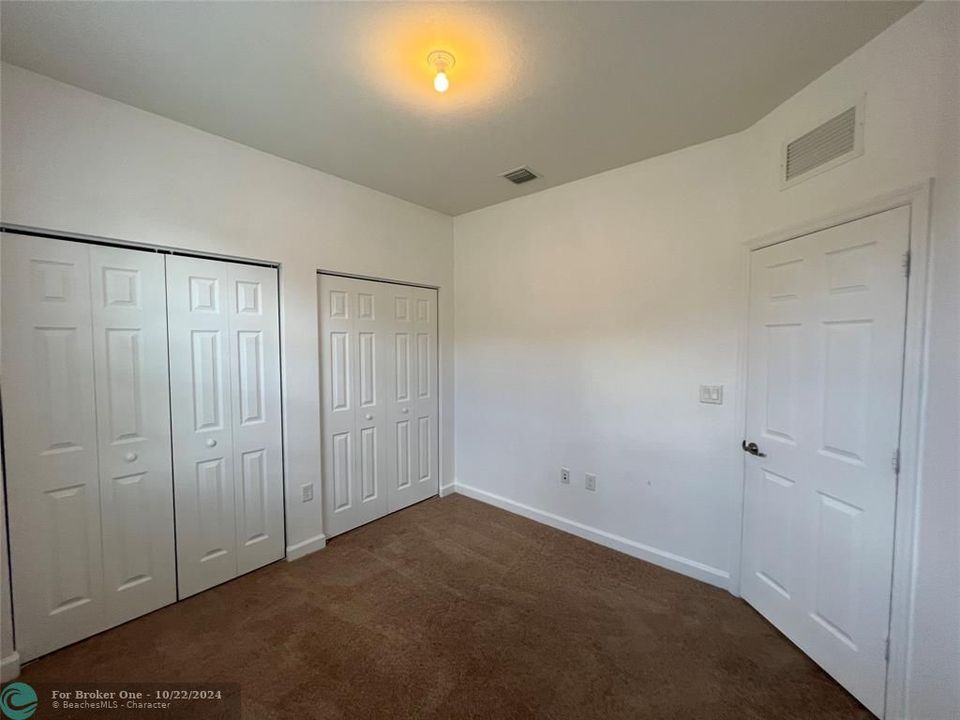 For Sale: $429,900 (4 beds, 2 baths, 1705 Square Feet)