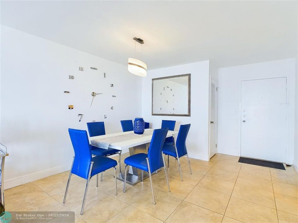 For Sale: $425,000 (2 beds, 2 baths, 1400 Square Feet)