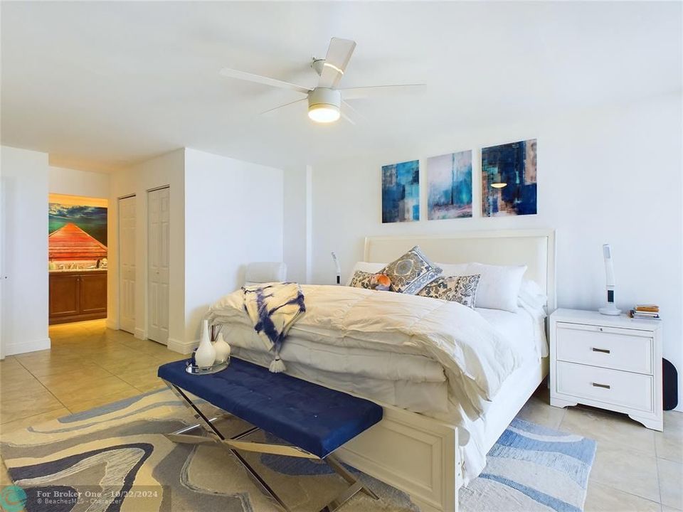 For Sale: $425,000 (2 beds, 2 baths, 1400 Square Feet)