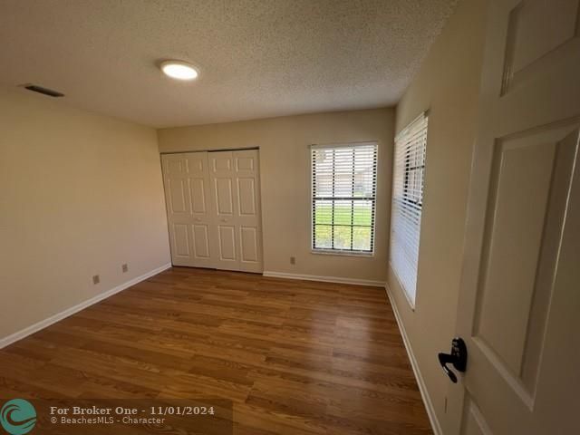 For Rent: $3,300 (3 beds, 2 baths, 2184 Square Feet)